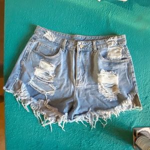 Light Wash Raw Hem Ripped Denim Shorts